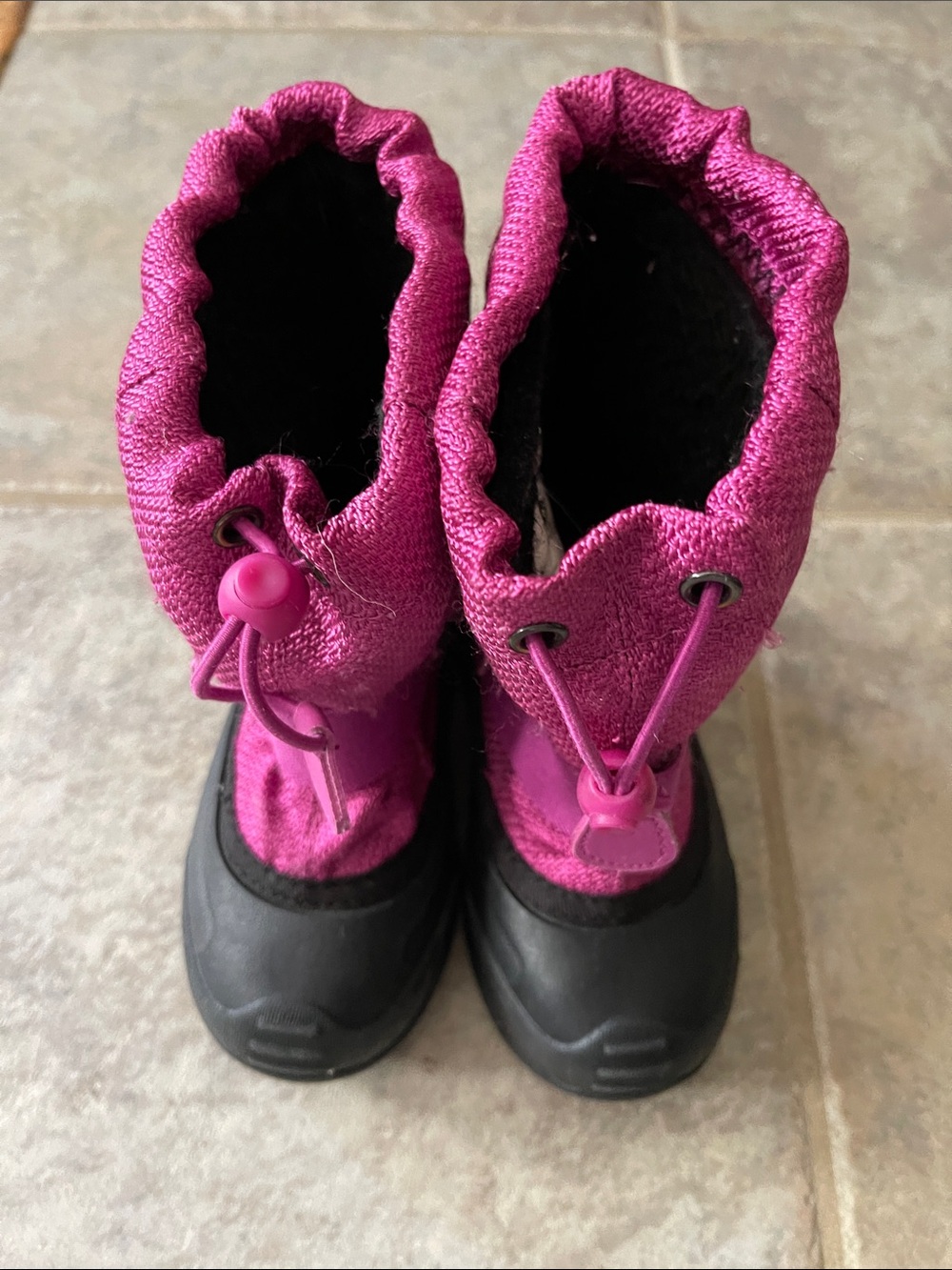 Kamik Girls Size 9 Pink Snow Boots with Black Rubber Sole